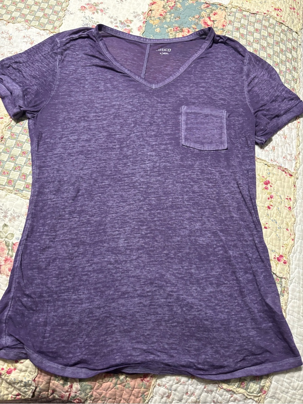 BCG Women's Purple V-Neck Pocket T-Shirt Large